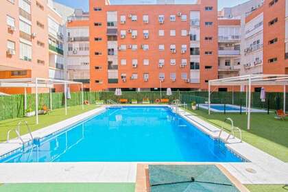 Flat for sale in Sevilla. 