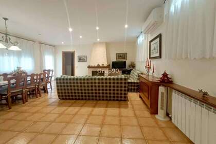 Flat for sale in Lleida, Lérida (Lleida). 