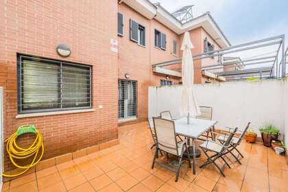 Chalet Adosado venta en San Juan de Aznalfarache, Aljarafe, Sevilla. 