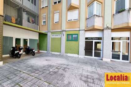 Locale commerciale vendita in Santa Cruz de Bezana, Cantabria. 