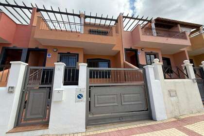Townhouse vendita in Adeje, Santa Cruz de Tenerife, Tenerife. 
