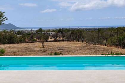 House in San Jordi / Sant Jordi de Ses Salines, San José / Sant Josep de Sa Talaia, Baleares (Illes Balears), Ibiza. 