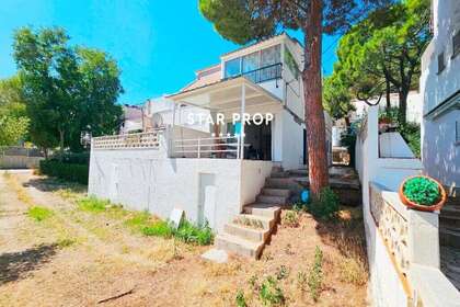 Flat for sale in Llançà, Girona. 