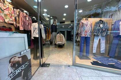 Geschäftslokal zu verkaufen in Barcelona. 