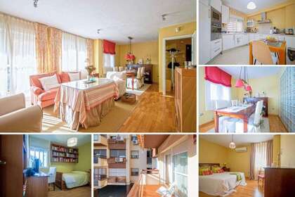 Flat for sale in Sevilla. 