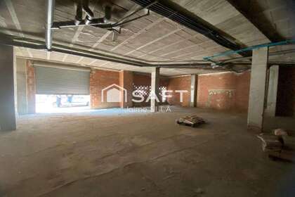 Commercial premise for sale in Torrent, Valencia. 