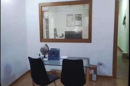 Commercial premise for sale in Villena, Alicante. 