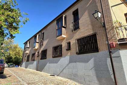 Zweifamilienhaus zu verkaufen in Toledo. 