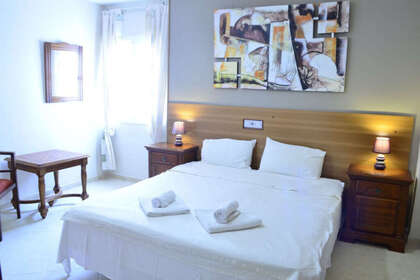 Bygninger til salg i Pueblo Nuevo de Guadiaro, San Roque, Cádiz. 