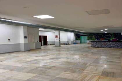 Handelspanden verkoop in Moguer, Huelva. 