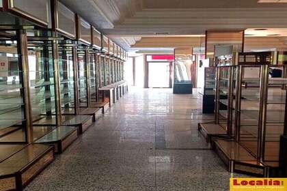 Handelspanden verkoop in Palencia. 