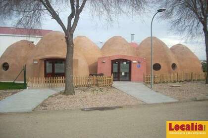 Handelspanden verkoop in Santa María del Campo, Burgos. 