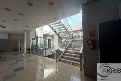 商业物业 进入 Torija, Guadalajara. 