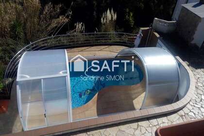 Domy na prodej v Malgrat de Mar, Barcelona. 