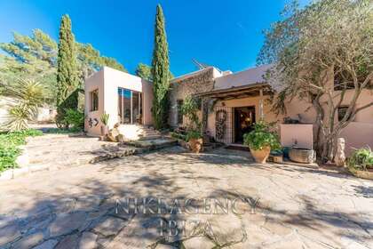 房子 出售 进入 San José / Sant Josep de Sa Talaia, Baleares (Illes Balears), Ibiza. 