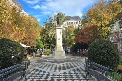 Byty na prodej v Sevilla. 