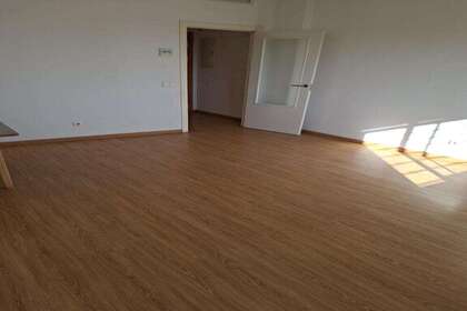 Byty na prodej v Sevilla. 