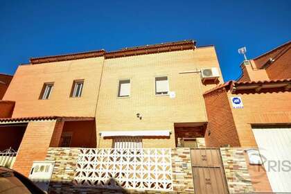 Reihenhaus zu verkaufen in Chozas de Canales, Toledo. 