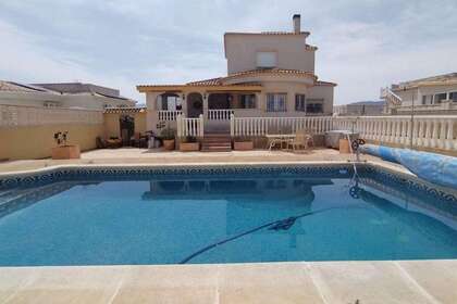 Maison de ville en Castalla, Alicante. 