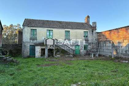 乡间别墅 出售 进入 Vilanova de Arousa, Pontevedra. 