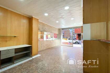 Commercial premise in Mislata, Valencia. 