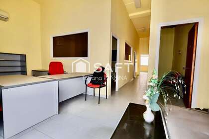 Kommercielle lokaler til salg i Malgrat de Mar, Barcelona. 