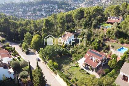 城市积 出售 进入 Cervelló, Barcelona. 