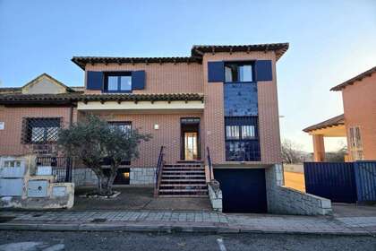 Casa vendita in Burguillos de Toledo. 