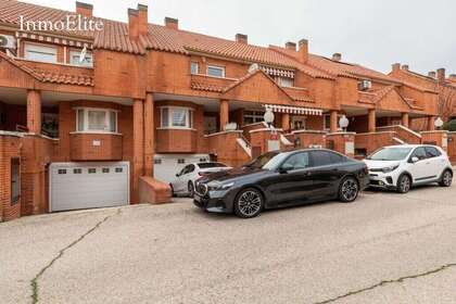 Chalet Adosado venta en Rozas de Madrid (Las). 
