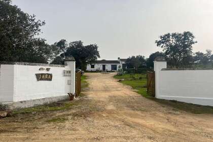 Casa de campo venta en El Ronquillo, La Vía de la Plata, Sevilla. 