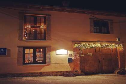 Здание Продажа в León. 