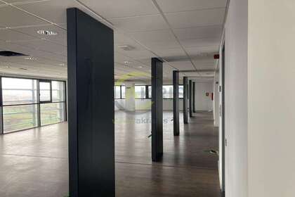 Коммерческое помещение Продажа в Artica (pueblo), Navarra (Nafarroa). 