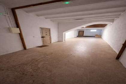 Local comercial en Vilanova i La Geltrú, Barcelona. 