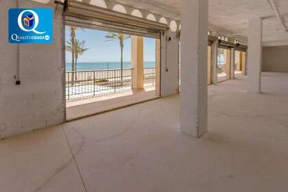 Commercial premise in Campello (el), Alicante. 