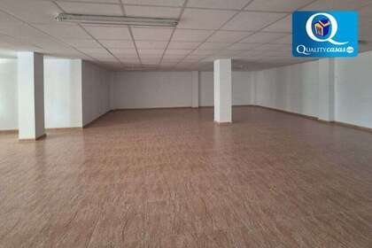 Commercial premise in Campello (el), Alicante. 
