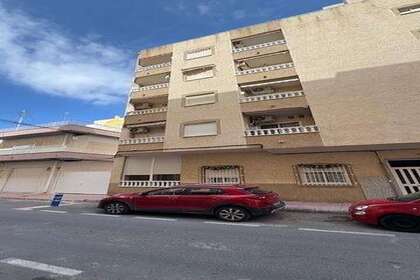 Апартаменты Продажа в Torrevieja, Alicante. 