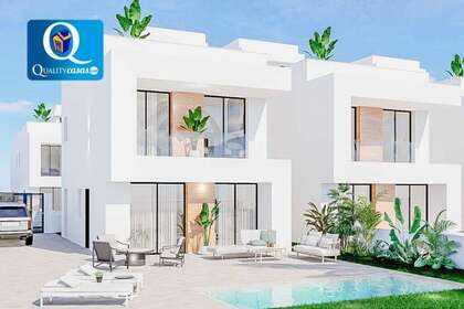 Таунхаус Продажа в Zenia, La, Alicante. 