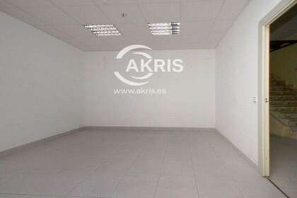 Commercial premise for sale in Valdesotos, Guadalajara. 