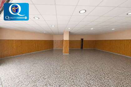 Handelspanden verkoop in Alicante/Alacant. 
