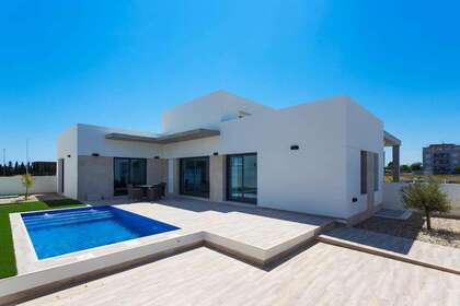 Maison de ville vendre en Daya Nueva, Alicante. 