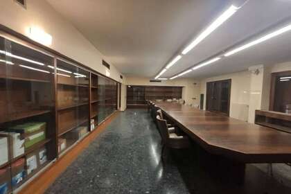 Коммерческое помещение Продажа в Lleida, Lérida (Lleida). 