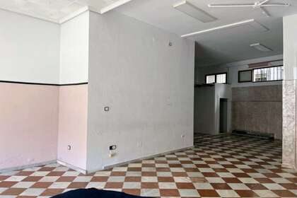 Geschäftslokal zu verkaufen in Antequera, Málaga. 