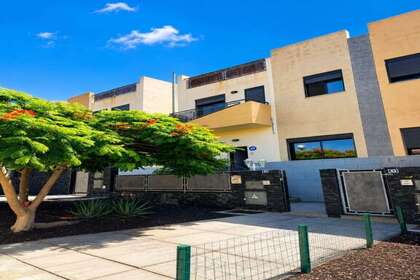 Chalet Adosado venta en Arona, Santa Cruz de Tenerife, Tenerife. 