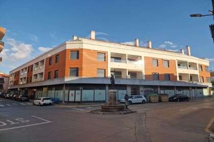 Handelspanden verkoop in Mora, Toledo. 