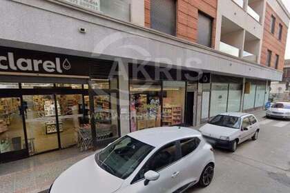 Handelspanden verkoop in Mora, Toledo. 