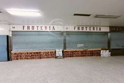 商业物业 出售 进入 Fuensalida, Toledo. 