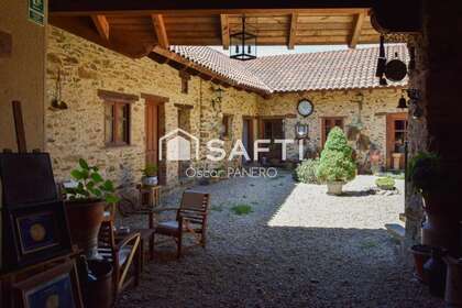 Здание Продажа в Santa María de Ordás, León. 