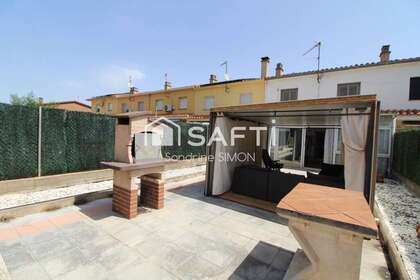 联排别墅 出售 进入 Sils, Girona. 