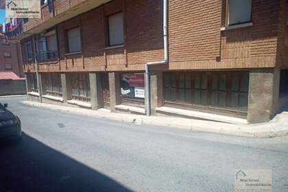 商业物业 出售 进入 Arenas de San Pedro, Ávila. 