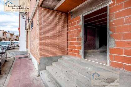商业物业 出售 进入 Aranda de Duero, Burgos. 